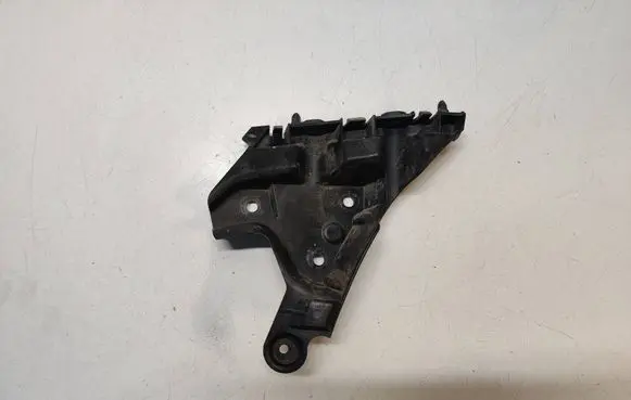 Front bumper mounting bracket