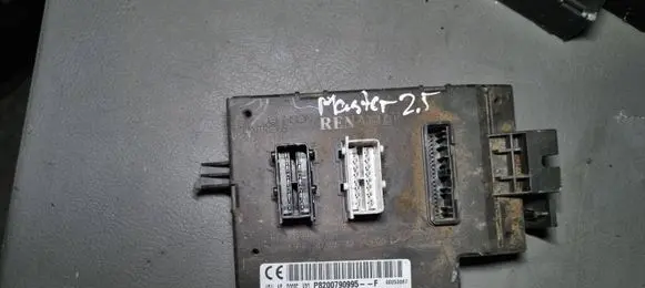 Renault Master II Comfort/convenience module P8200790995F 28121287A