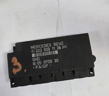 Mercedes-Benz C W202 Comfort/convenience module 2028201126 05072030