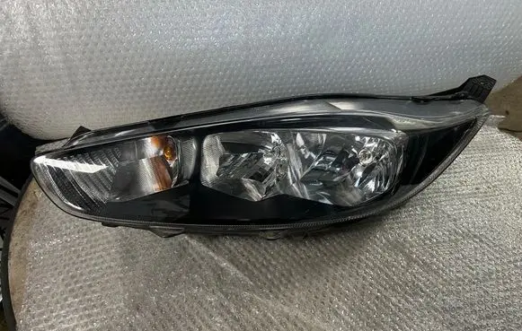 Ford Fiesta Headlight/headlamp C1BB13W030AH