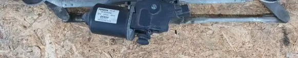 Toyota Avensis T250 Front wiper linkage 