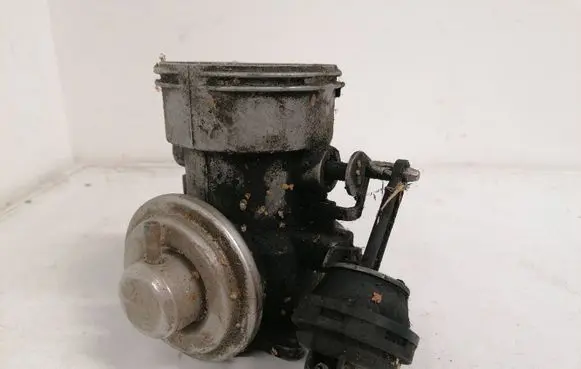 Volkswagen Touareg I EGR valve 070128073