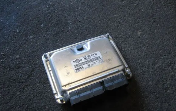 Volkswagen PASSAT B5 Engine control unit/module 038906019GS