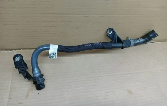 Audi A4 S4 B9 Engine coolant pipe/hose 8W0145670E