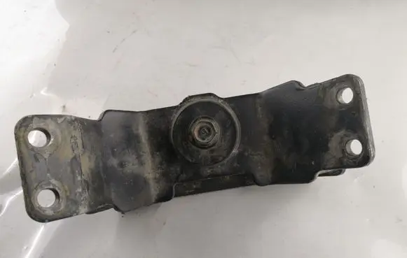 Toyota Land Cruiser (HDJ90) Gearbox mount