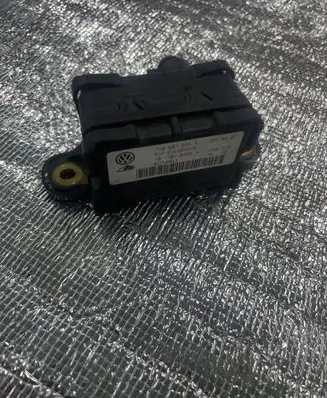 Volkswagen Golf V ESP acceleration yaw rate sensor 7H0907655A
