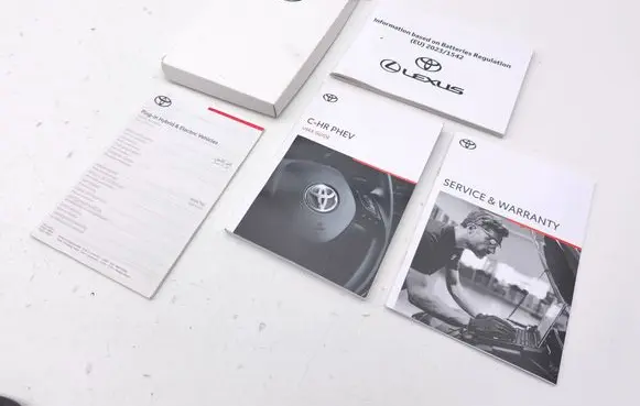 Toyota C-HR II User manual 