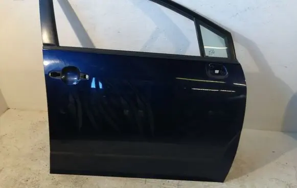 Toyota Corolla Verso AR10 Front door 670010F010