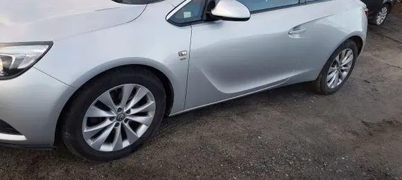 Opel Astra J Door (2 Door Coupe) 