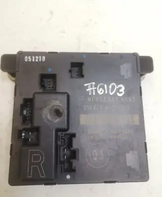 Mercedes-Benz E W211 Door control unit/module A2118704126