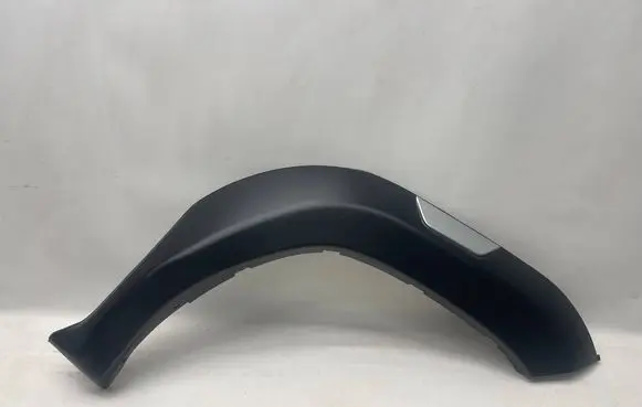 Toyota Hilux VIII Front arch trim PC403-0K02F