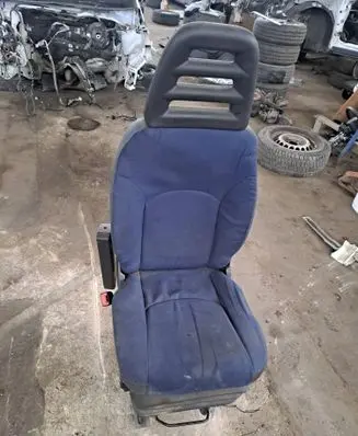 Iveco Daily 35 - 40.10 Front driver seat Nocode