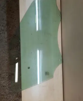 Land Rover Evoque I Front door window glass four-door