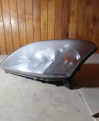 Toyota Corolla E120 E130 Headlight/headlamp 20A242B