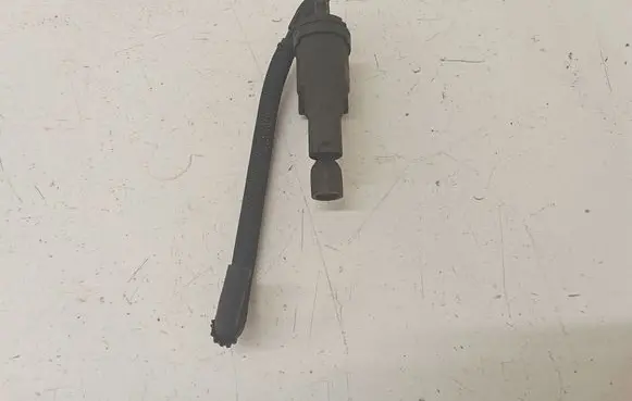 Mercedes-Benz GLK (X204) Turbo solenoid valve 0025401497