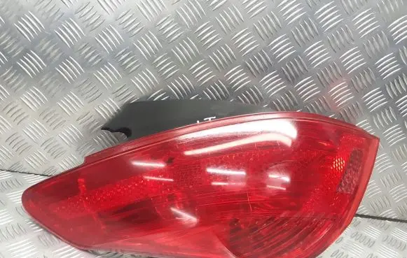 Peugeot 308 Rear/tail lights 9680425780