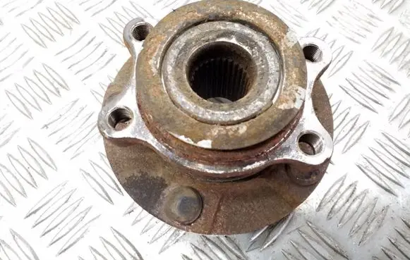 Nissan Qashqai Front wheel hub