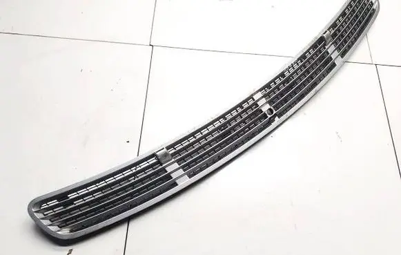Mercedes-Benz E W211 Wiper trim 2118800005