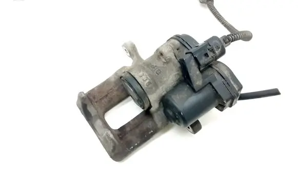 Audi Q3 8U Rear brake caliper 5539
