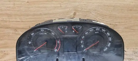 Skoda Superb B5 (3U) Speedometer (instrument cluster) 3U0920841D