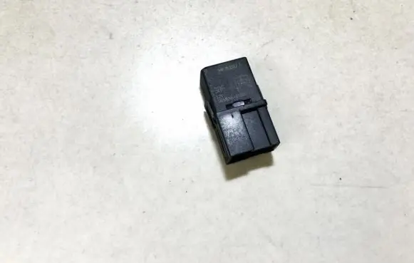 Volvo S40, V40 Other relay mb95338211