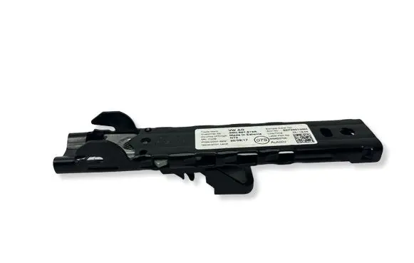 Volkswagen Polo VI Seat belt height adjuster 4M0857819A 639623702 627390100H