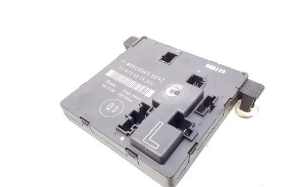 Mercedes-Benz E W211 Door control unit/module 2118704026