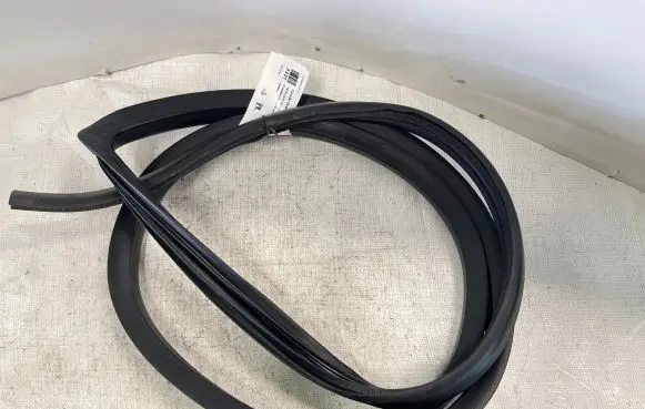 Front door rubber seal
