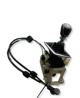 Ford Focus Gear shifter/selector 4M5R7C453
