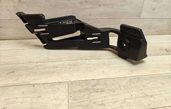 Volkswagen Golf V Rear bumper mounting bracket 1K6807375