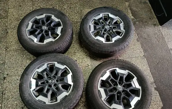 R18 alloy rim