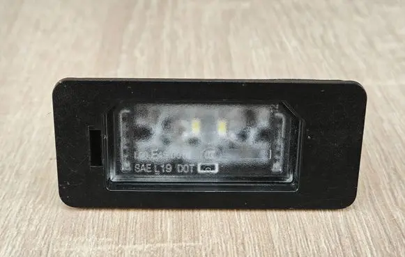 BMW 4 G22 G23 G24 G26 Number plate light 9481841