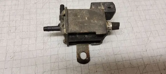 Renault Twingo I Turbo solenoid valve 028906283F