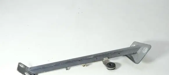 Audi A8 S8 D3 4E Fender mounting bracket 4E0805463F