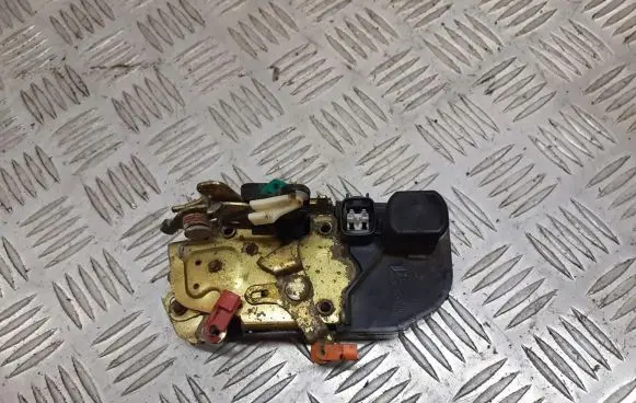 Chrysler 300M Front door lock BRAK