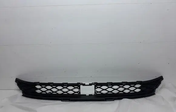 MG ZS Front bumper lower grill P10582258 10582258