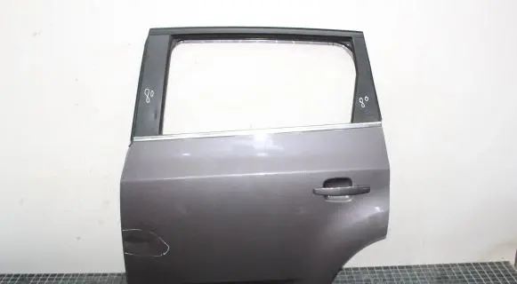 Chevrolet Orlando Rear door