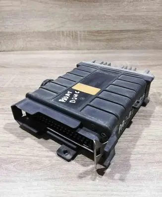 Volkswagen PASSAT B3 Engine control unit/module ECU 893907404M 0261200234