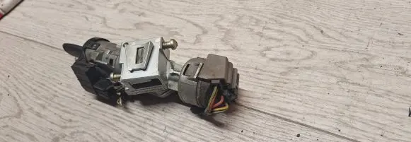 Renault Megane II Ignition lock 3m513f880ac