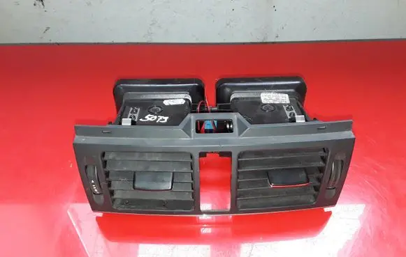 Mercedes-Benz C W204 Dash center air vent grill A2048304154 6847001
