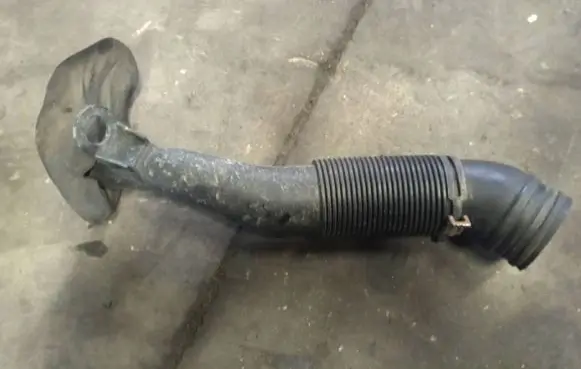 Volkswagen Polo III 6N 6N2 6NF Oil fill pipe 6n0129618c 6n0129609e