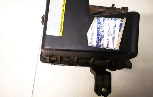 Air filter box