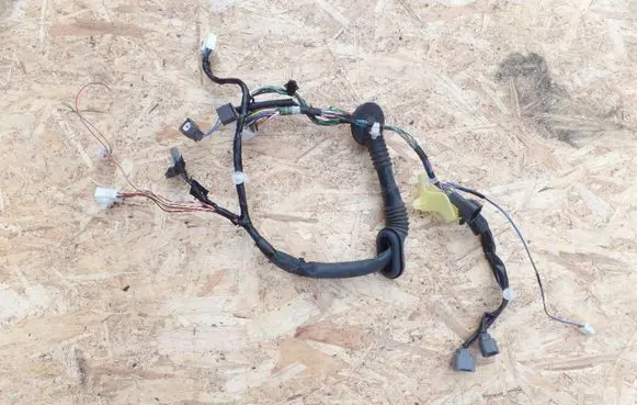 Subaru Legacy Front door wiring loom 81820AG460