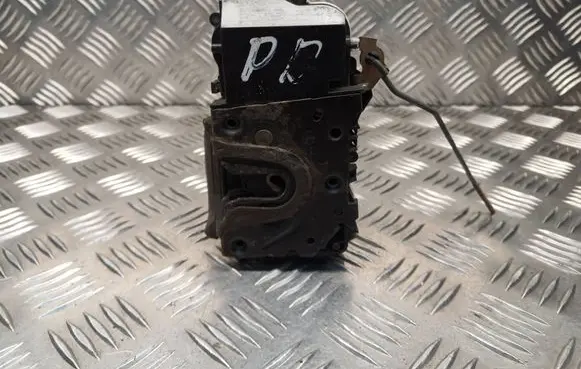 Peugeot 607 Front door lock 5361A