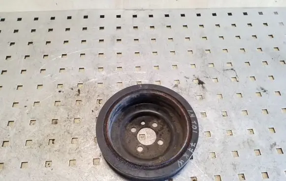Skoda Octavia Mk2 (1Z) Crankshaft pulley 03G105243
