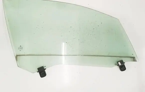 Citroen C5 Front door window glass four-door