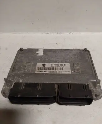 Skoda Fabia Mk1 (6Y) Engine control unit/module 047906033D 5WP44197
