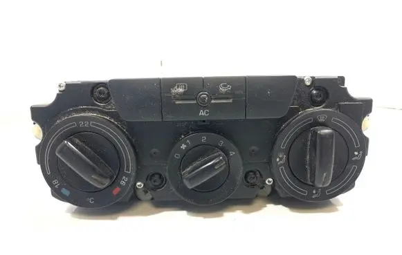 Skoda Octavia Mk2 (1Z) Climate control unit 74358110 05808442 60200