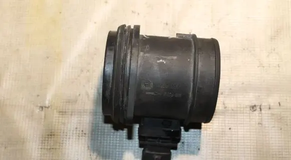 Volvo XC90 Mass air flow meter 306779990281002730