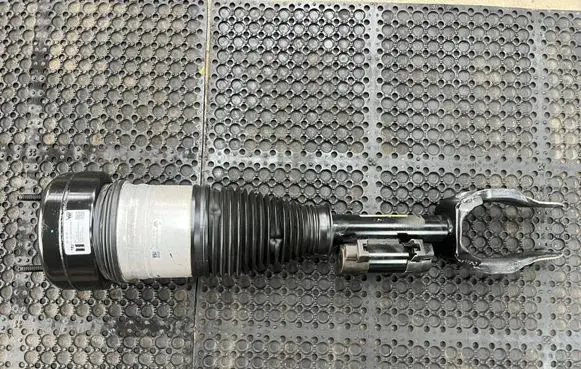 Mercedes-Benz GLE W167 Front shock absorber/damper A1673203113